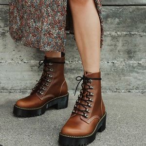 Doc Martin heeled boot in style Leona, color butterscotch, size is womens 7